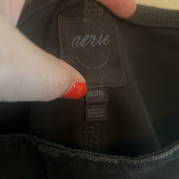Aerie Black Oversized/Loose Styled Frayed Short Overalls - Picture 2 of 4